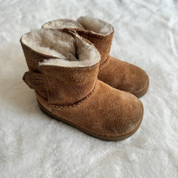 Ugg Boots Toddler Size 4/5 - Picture 7 of 11